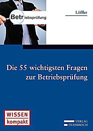Die Frucht kiwi wie die Maske für die Person