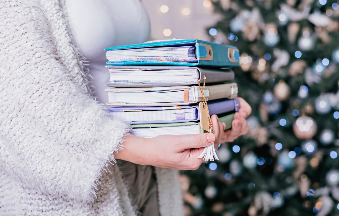 Thriller, Liebesromane, Sachbücher – Diese Buchneuheiten lassen wir uns gerne schenken