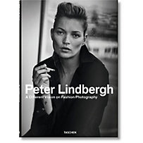 Peter Lindbergh. A Different Vision on Fashion Photography Peter Lindbergh. A Different Vision on Fashion Photography