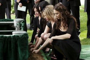 Pretty Little Liars Staffel 2 Dvd Bei Weltbild De Bestellen